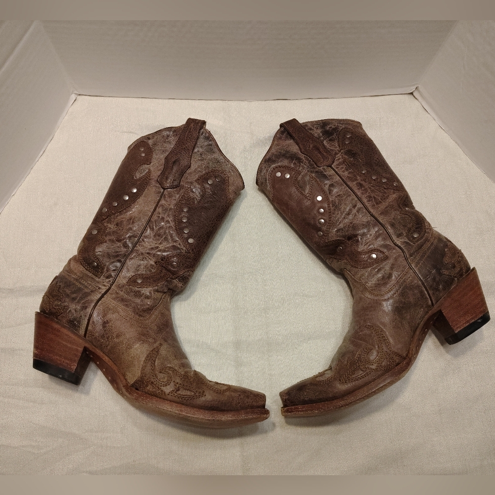 Brown Embroidered Leather Western Heeled Boots - Picture 8 of 15